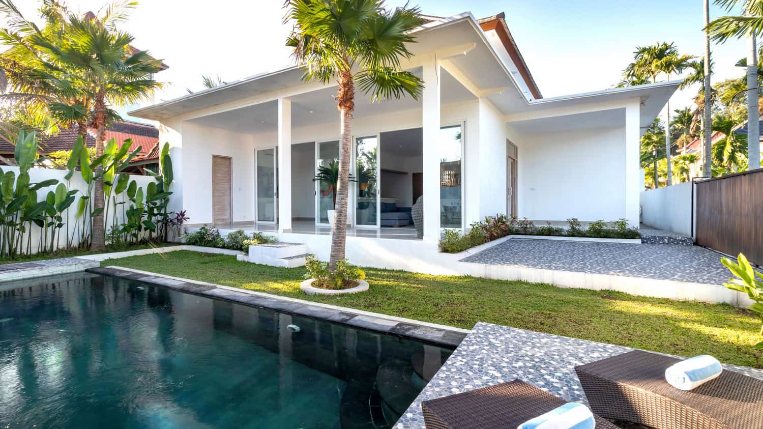 02 mas 1 pool daylight d