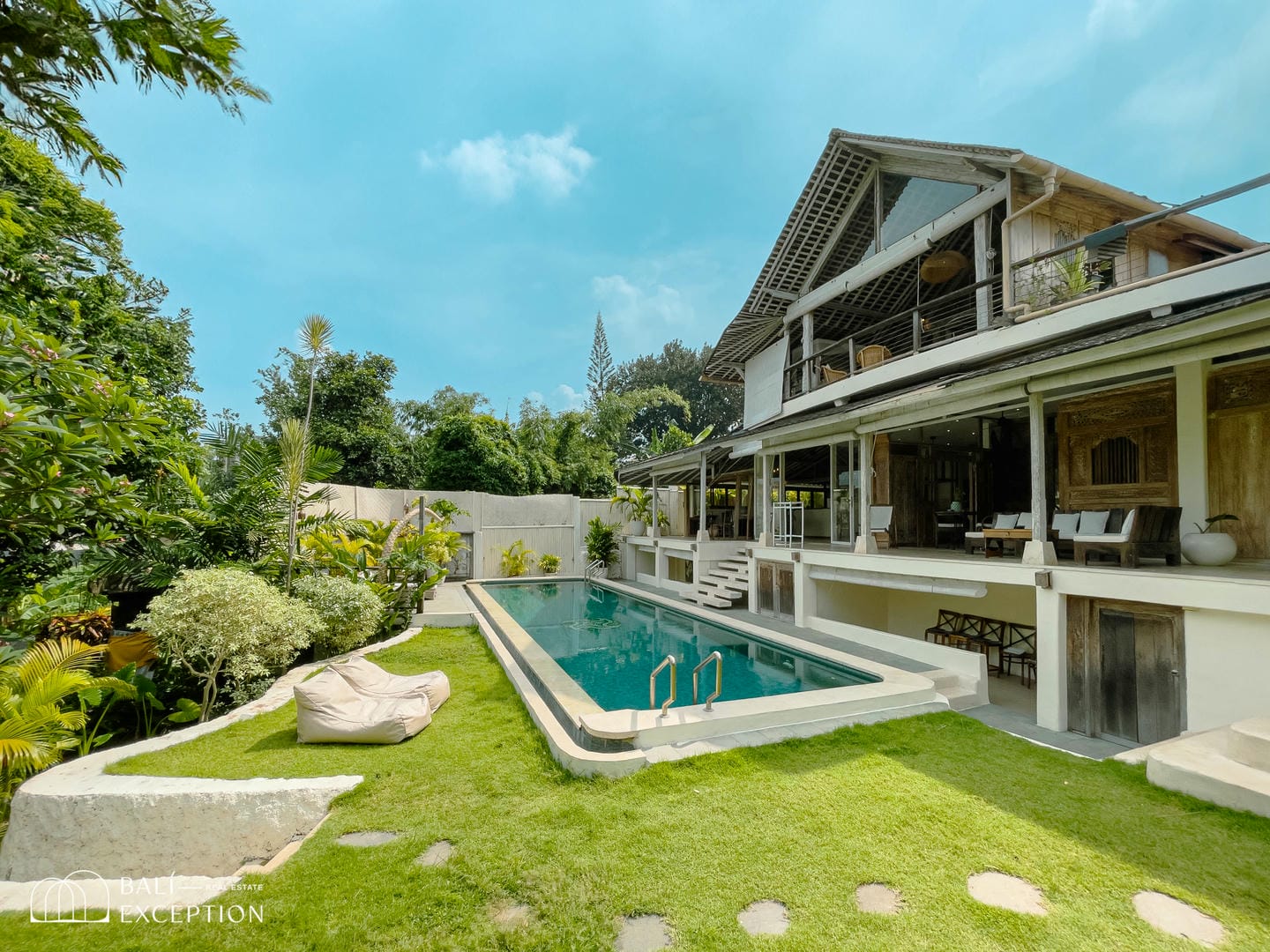 Luxury villa with pool and garden view