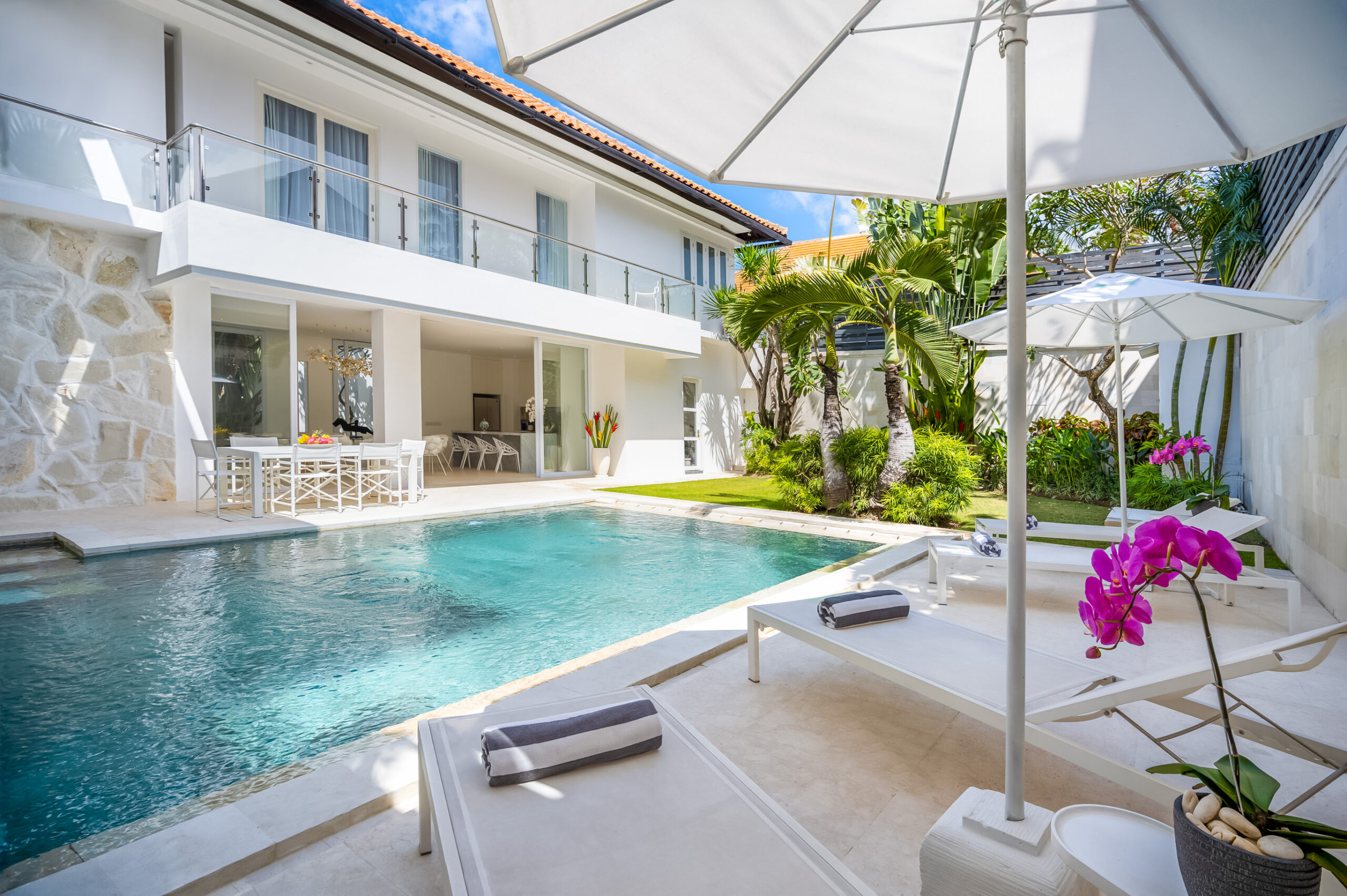 Luxury villa with pool and garden view